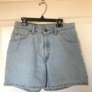 Vintage 950 Levi shorts